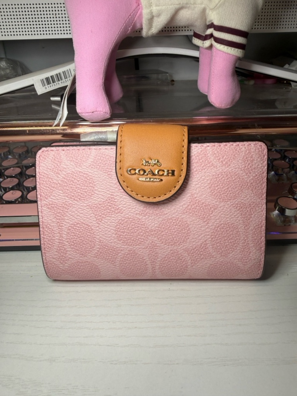 COACH powder pink Medium Corner Zip Wallet Signature Canvas Leather Powder Pink